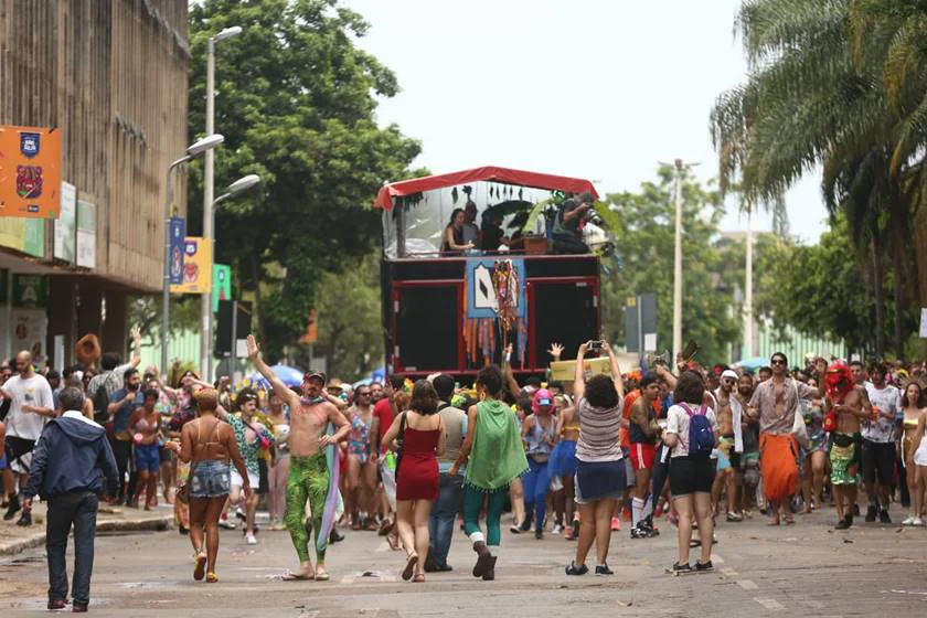 Baratona, Aparelhinho e mais: onde curtir Carnaval nesta segunda no DF