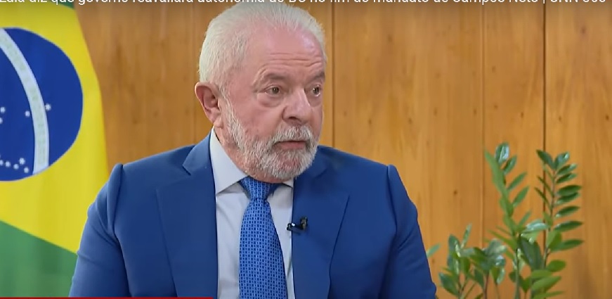Lula diz que reavaliará autonomia do Banco Central no fim do mandato de Campos Neto