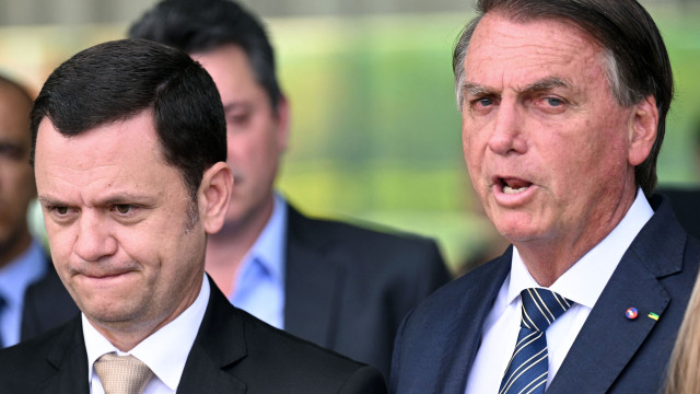 Corregedor do TSE pede aval de Moraes para ouvir Torres em ação sobre Bolsonaro