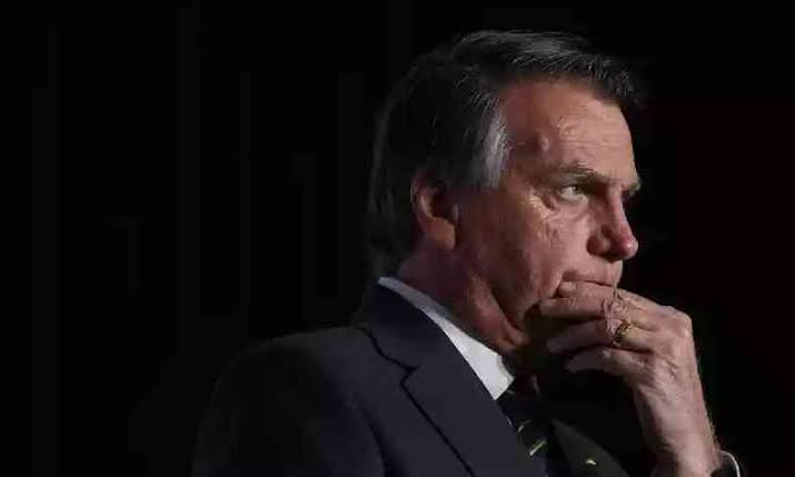 Maioria do TSE condena Bolsonaro à inelegibilidade por oito anos